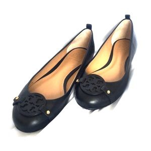 ***SOLD*** Tory Burch Black Leather Flats Sz 7.5